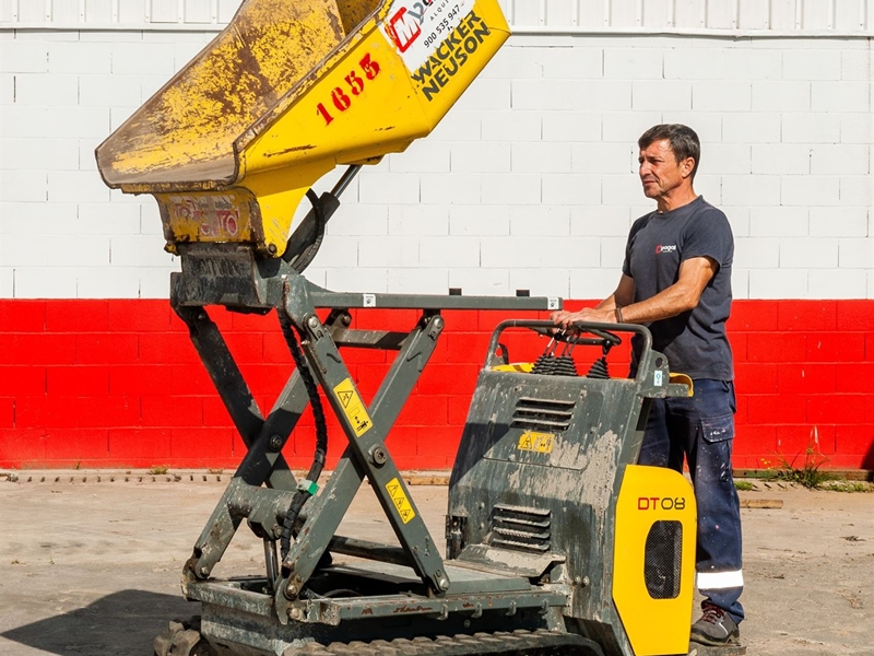 ¿Cuándo comprar y cuándo alquilar maquinaria para la construcción?